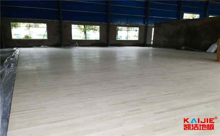 拼裝籃球場(chǎng)木地板什么品牌好