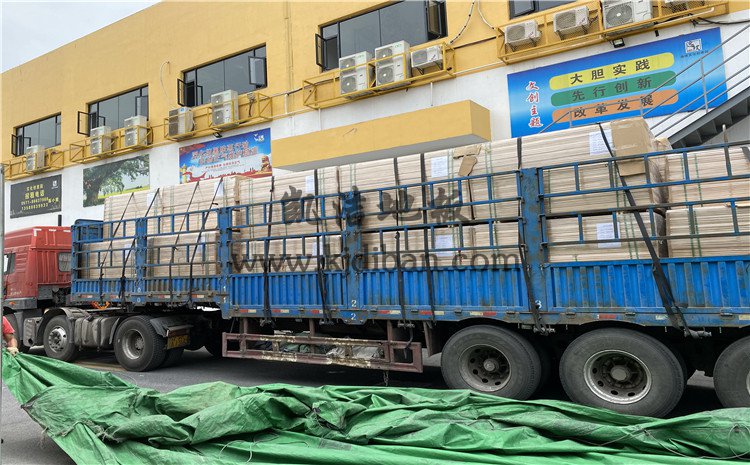 杭州曼巴籃球中心木地板項(xiàng)目-凱潔實(shí)木運(yùn)動(dòng)地板