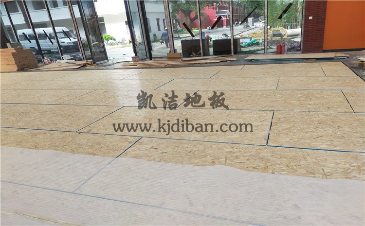 廣州長大公路培訓(xùn)學(xué)校籃球館木地板項目-凱潔實木運動地板