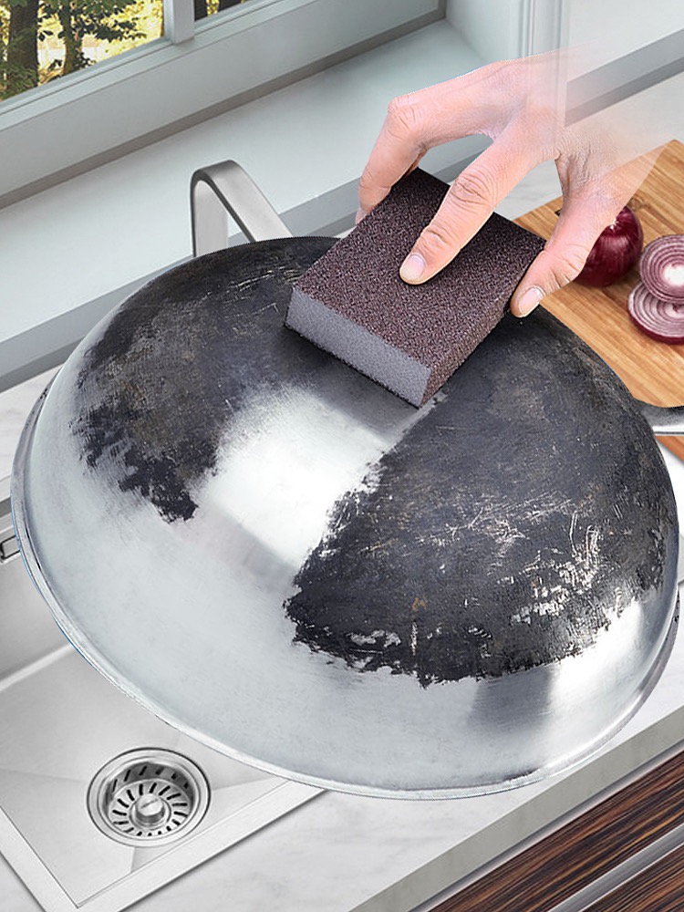 不銹鋼鍋被火燒黑了怎么辦？用金剛砂納米海綿